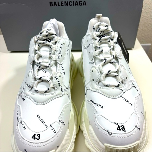 Balenciaga Triple S Size 43 main image 3